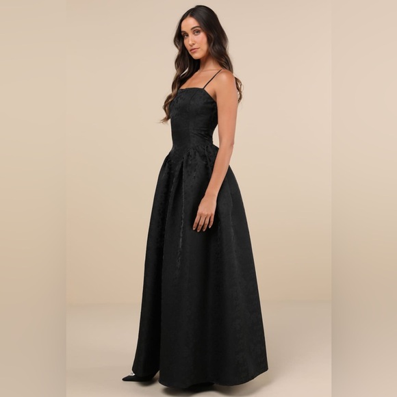 LULU’S GORGEOUS EXTRAVAGANCE FLORAL JACQUARD MAXI DRESS - Picture 4 of 14